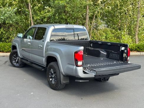 Used 2021 Toyota Tacoma SR5 w/ Technology Package AWD/4WD image 34