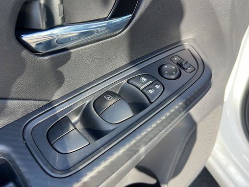 New 2025 Nissan Versa SV w/ Trunk Package image 22