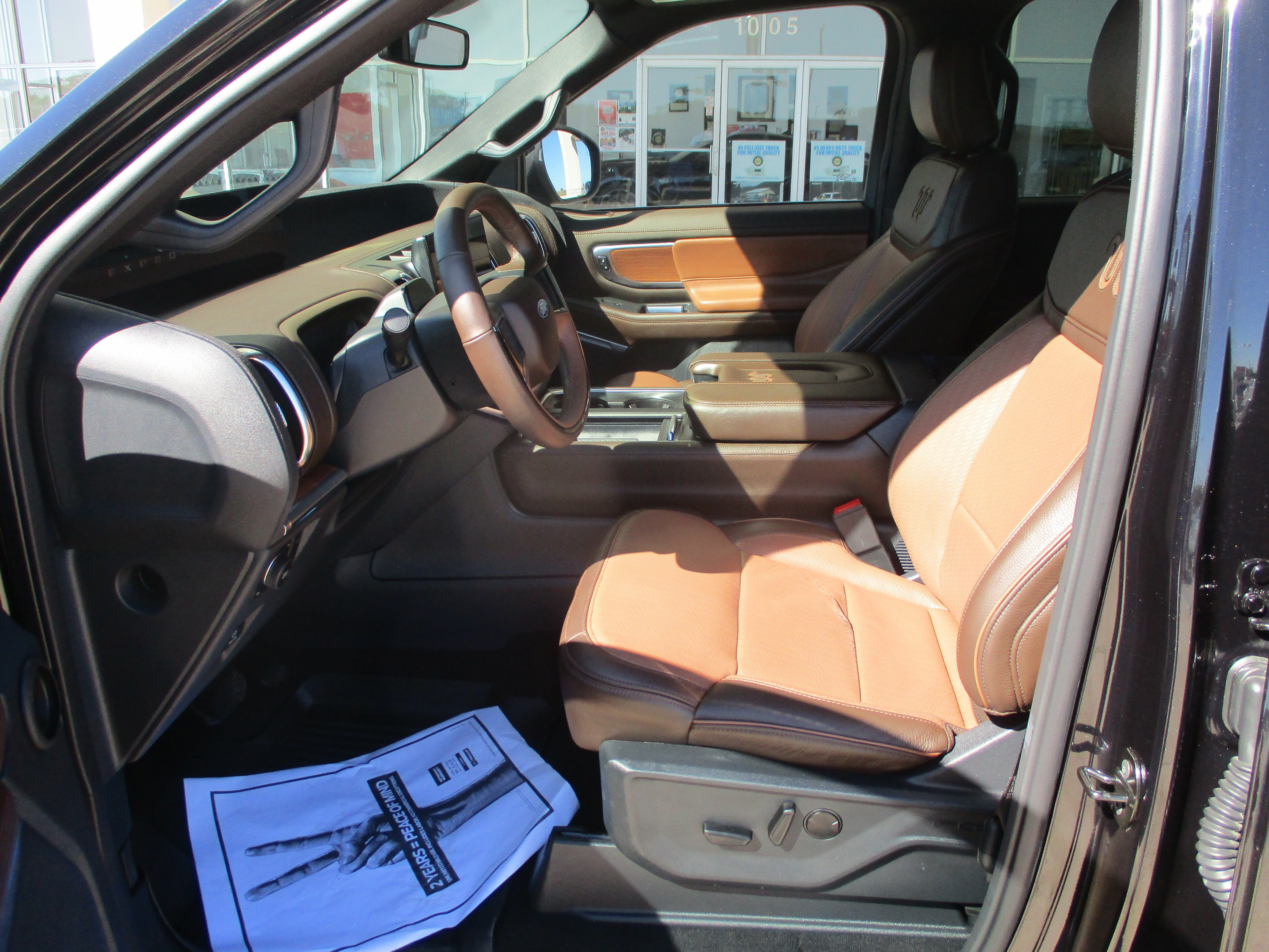 Used 2025 Ford Expedition King Ranch AWD/4WD image 4