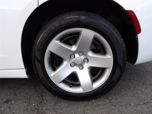 Used 2020 Dodge Charger Police w/ Street Appearance Group image 22