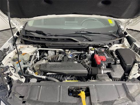 Used 2024 Nissan Rogue S image 29