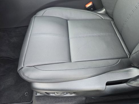 New 2026 Land Rover Range Rover Velar S image 30