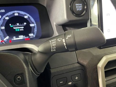 Used 2025 Toyota Tacoma Limited image 15