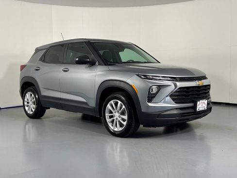 Used 2024 Chevrolet TrailBlazer LS AWD/4WD image 1
