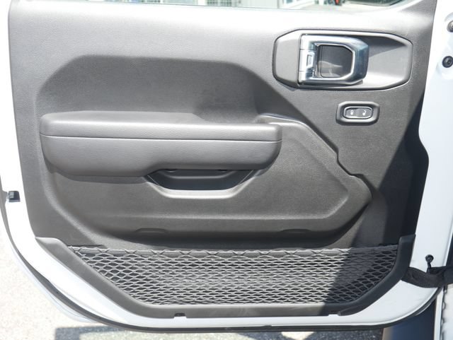 Used 2025 Jeep Wrangler Sport AWD/4WD image 11