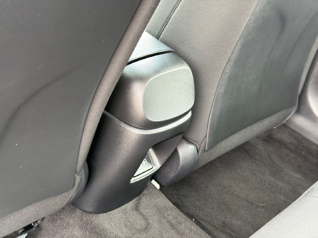 Used 2026 Hyundai Elantra SE FWD image 16