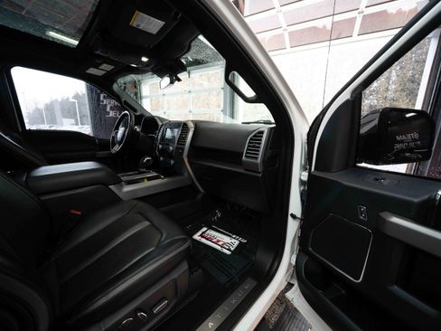 Used 2019 Ford F150 Platinum w/ Equipment Group 701A Luxury image 23