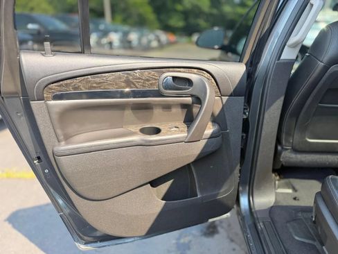 Used 2013 Buick Enclave Leather AWD/4WD image 29