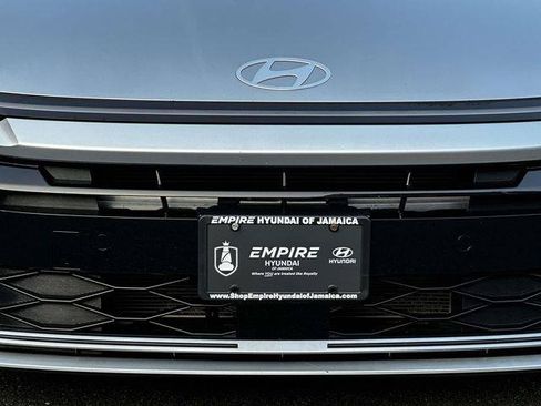 Used 2024 Hyundai Sonata SEL w/ Convenience Package FWD image 9