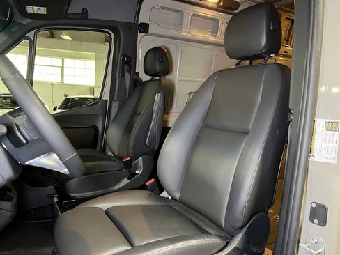 Used 2026 Mercedes-Benz Sprinter 2500 image 25
