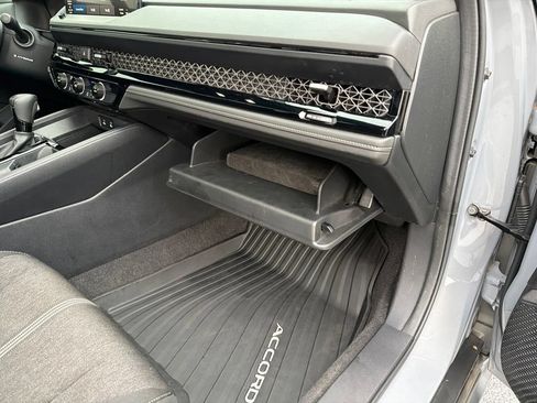Used 2024 Honda Accord Sport image 30