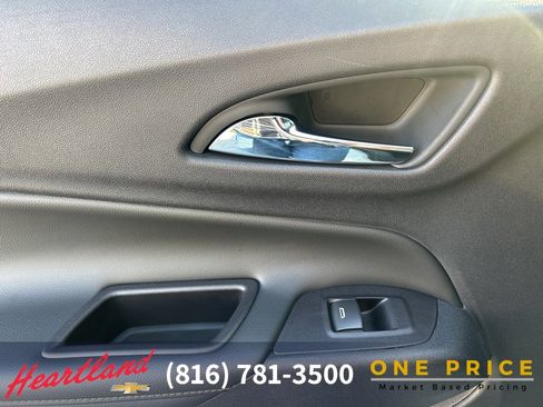 Used 2018 Chevrolet Equinox Premier image 43
