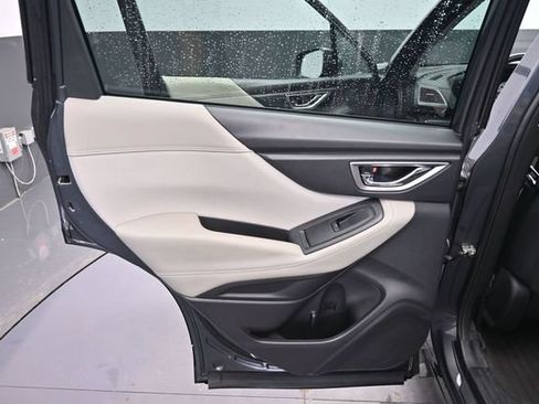 Used 2023 Subaru Forester Premium AWD/4WD image 35