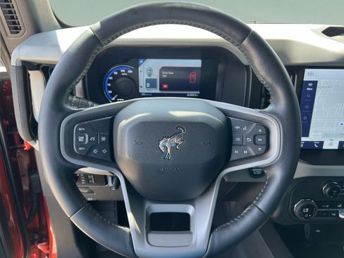 Used 2023 Ford Bronco Badlands AWD/4WD image 12