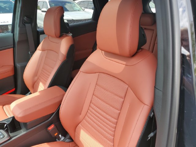 New 2026 Kia Sportage SX FWD image 24