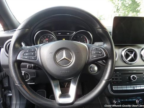 Used 2020 Mercedes-Benz GLA 250 4MATIC image 14