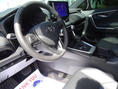 Used 2024 Toyota RAV4 XSE w/ Weather Package AWD/4WD image 12