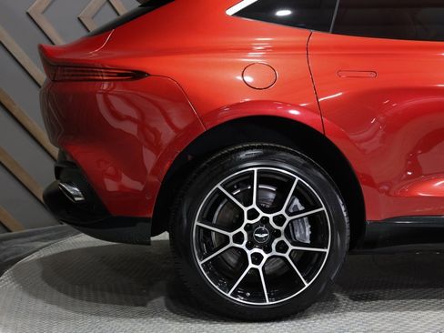 Used 2021 Aston Martin DBX image 56
