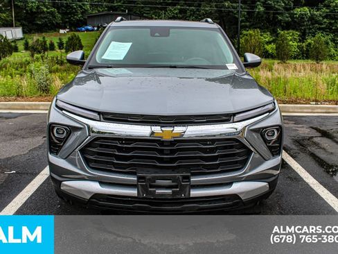 Used 2025 Chevrolet TrailBlazer LT FWD image 9