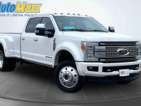 Used 2017 Ford F450 Platinum w/ Platinum Ultimate Package AWD/4WD image 3