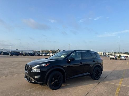 Certified 2023 Nissan Rogue SV w/ SV Premium B Package FWD image 9