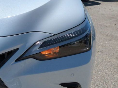 New 2026 Lexus NX 350h FWD image 10