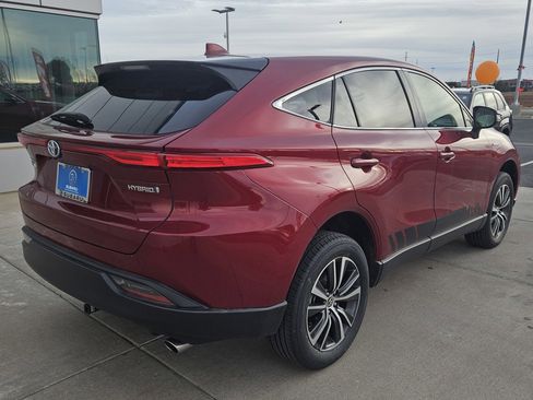 Used 2021 Toyota Venza LE w/ Carpet Mat Package (TMS) AWD/4WD image 5