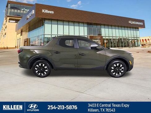 Used 2025 Hyundai Santa Cruz SEL FWD image 10
