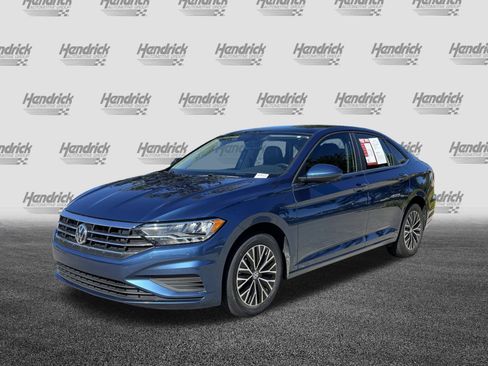 Used 2019 Volkswagen Jetta SE w/ Cold Weather Package image 5