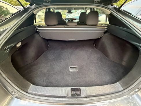 Used 2022 Toyota Prius LE FWD image 15