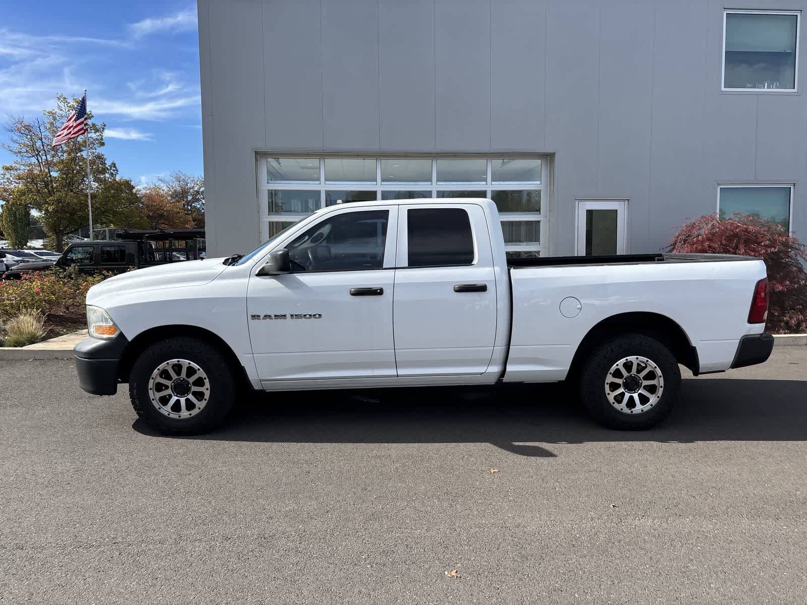Used 2012 RAM 1500 ST w/ Remote Start & Security Group AWD/4WD image 10