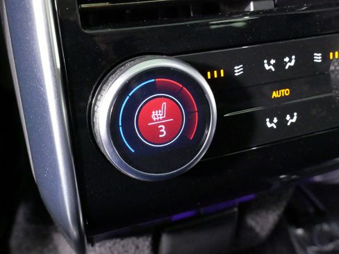 Used 2023 Land Rover Range Rover SE image 41