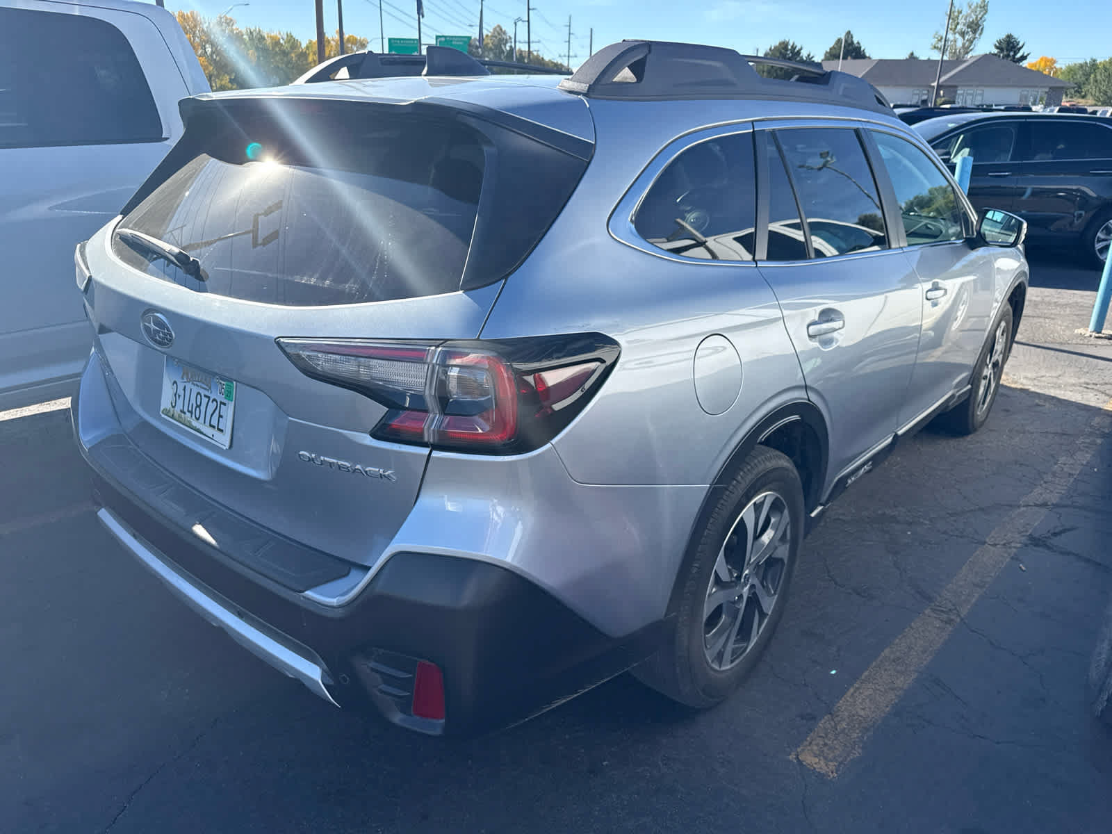 Used 2022 Subaru Outback Limited AWD/4WD image 5