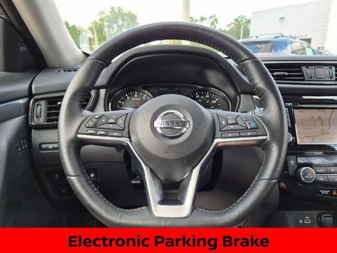 Certified 2019 Nissan Rogue SV w/ Premium Package AWD/4WD image 14