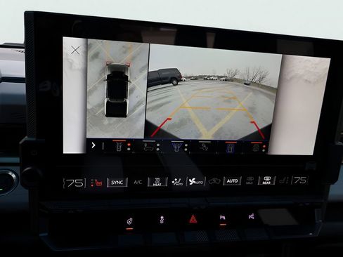 Used 2025 GMC Hummer EV 3X image 25