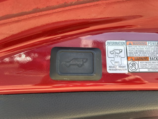 Used 2015 Toyota RAV4 Limited w/ Technology Package FWD image 8