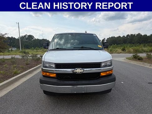 Used 2021 Chevrolet Express 2500 w/ Driver Convenience Package RWD image 5