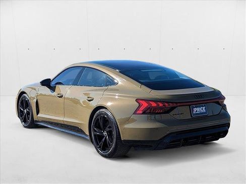 Used 2022 Audi e-tron GT Prestige image 8