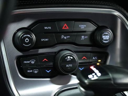 Used 2020 Dodge Challenger SXT w/ Driver Convenience Group image 20