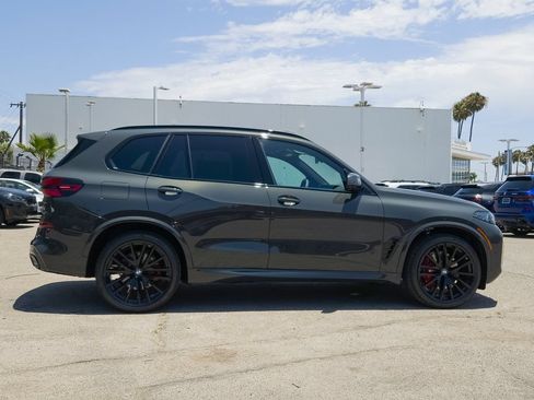 New 2026 BMW X5 xDrive40i w/ M Sport Package AWD/4WD image 4
