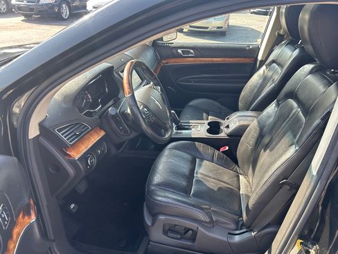 Used 2014 Lincoln MKT AWD w/ Equipment Group 201A image 9