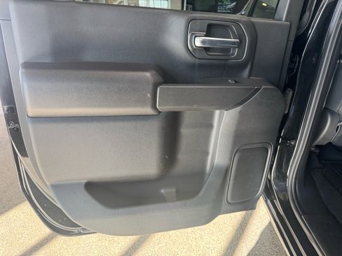 Used 2023 Chevrolet Silverado 2500 Custom w/ Custom Value Package image 10