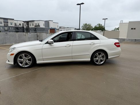 Used 2013 Mercedes-Benz E 350 Sedan image 4