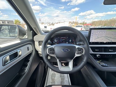 New 2026 Ford Explorer Active w/ Active Comfort Package image 14