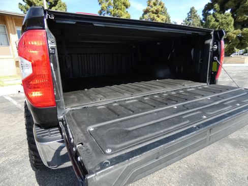 Used 2018 Toyota Tundra SR5 w/ TRD Off Road Package image 12