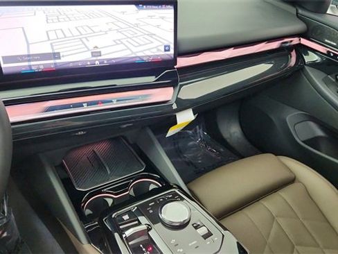 Used 2025 BMW 540i xDrive 540i xDrive image 44