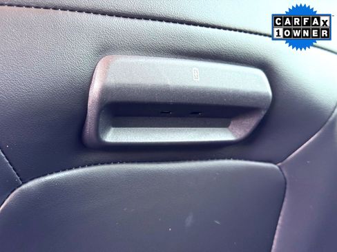 Used 2025 Ford Expedition Platinum image 21