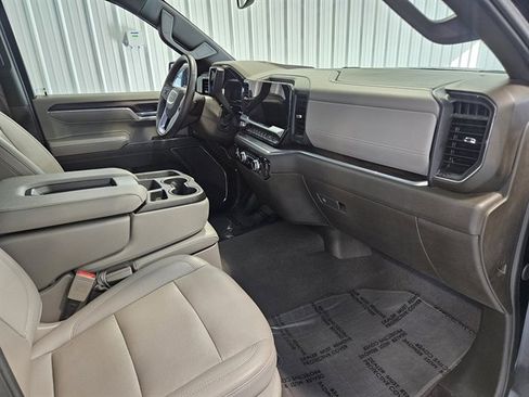 Used 2024 GMC Sierra 1500 SLT image 13