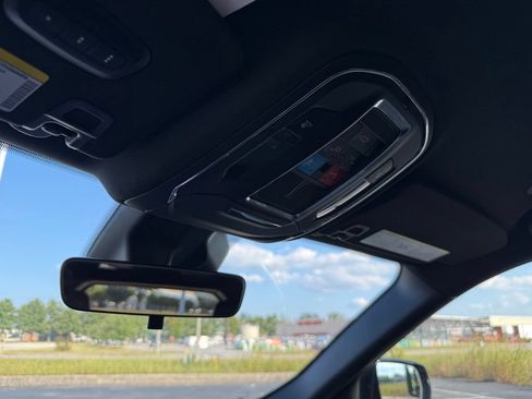 Used 2025 Jeep Grand Cherokee Limited RWD image 28