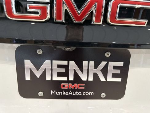 New 2025 GMC Acadia Elevation w/ Elevation Premium Package image 9